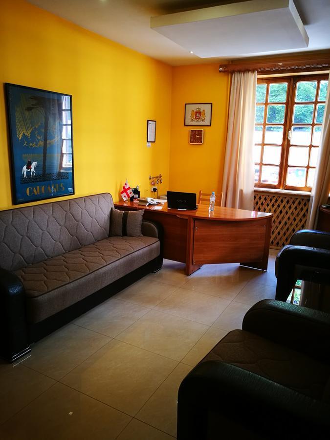 Hotel Salo Tbilisi Esterno foto