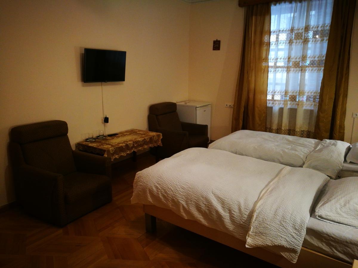 Hotel Salo Tbilisi Esterno foto