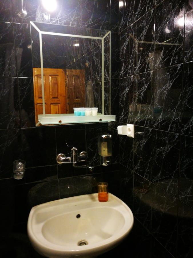 Hotel Salo Tbilisi Esterno foto