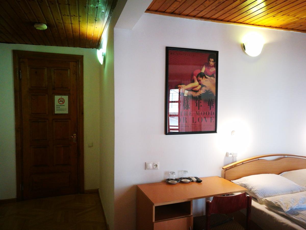 Hotel Salo Tbilisi Esterno foto