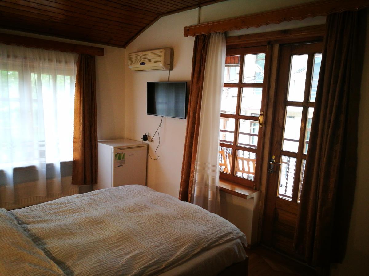 Hotel Salo Tbilisi Esterno foto