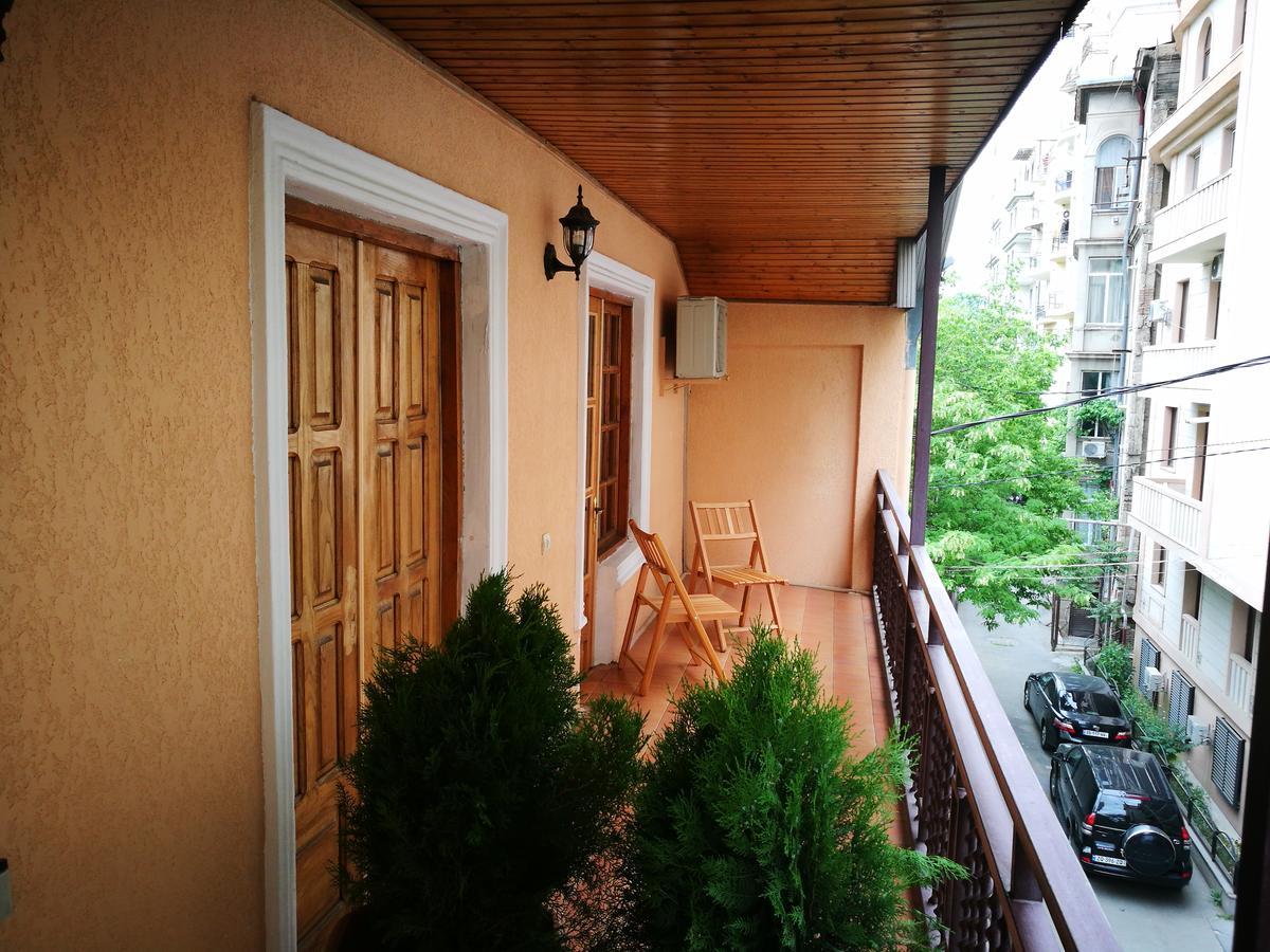 Hotel Salo Tbilisi Esterno foto