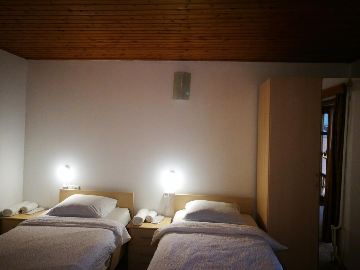 Hotel Salo Tbilisi Esterno foto