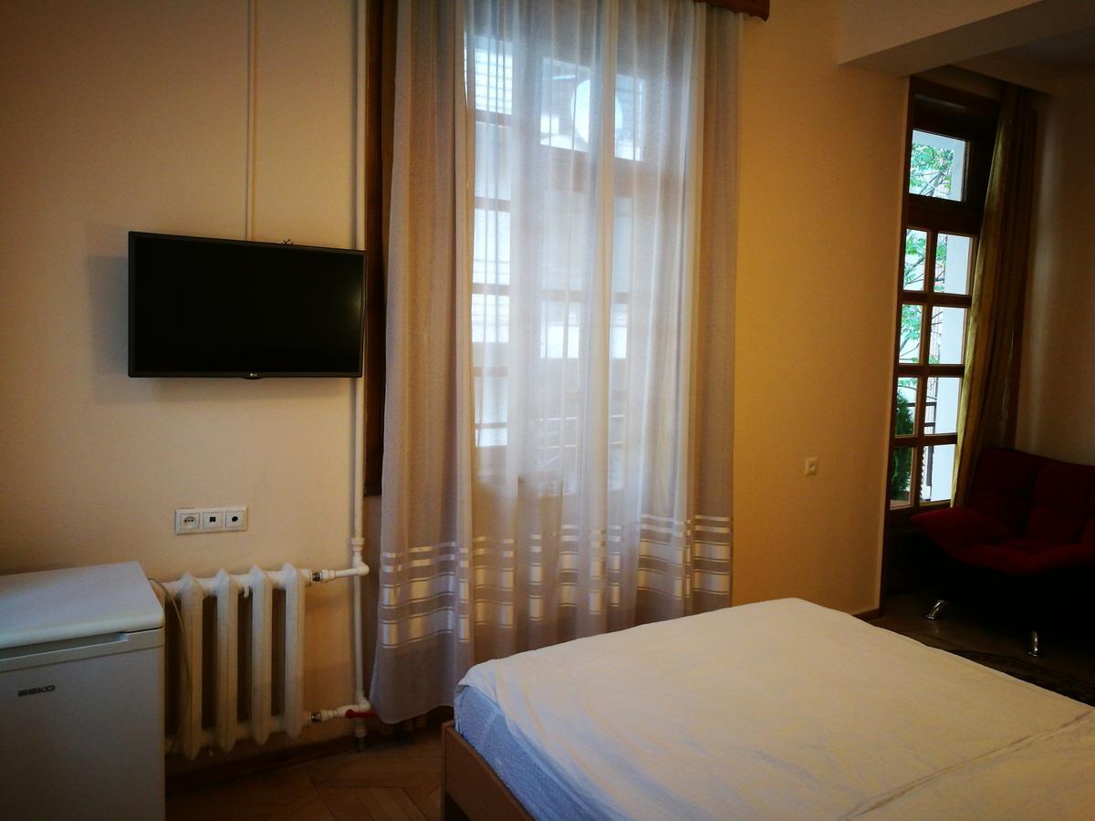 Hotel Salo Tbilisi Esterno foto