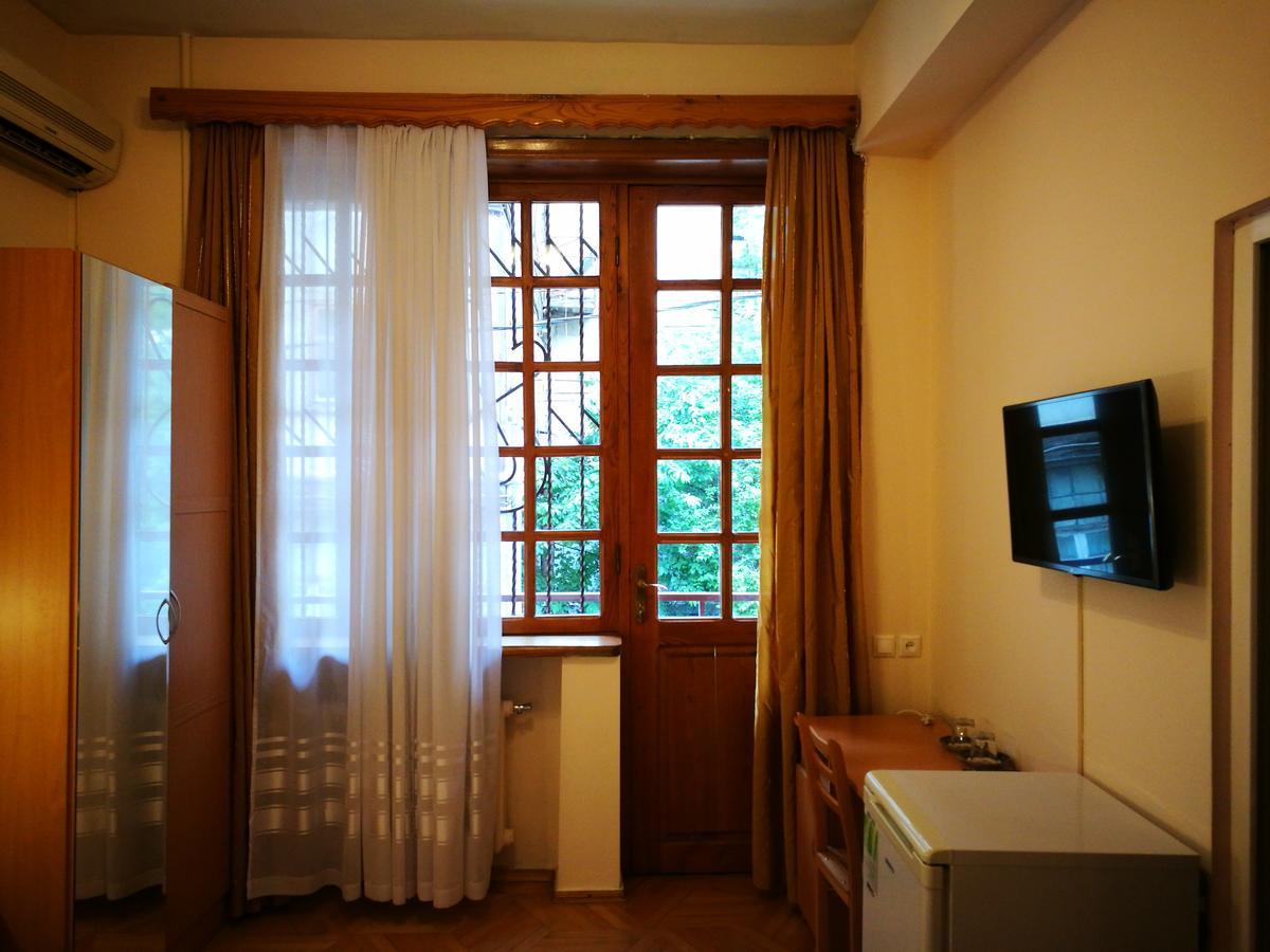 Hotel Salo Tbilisi Esterno foto