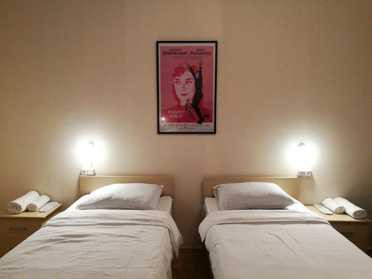 Hotel Salo Tbilisi Esterno foto