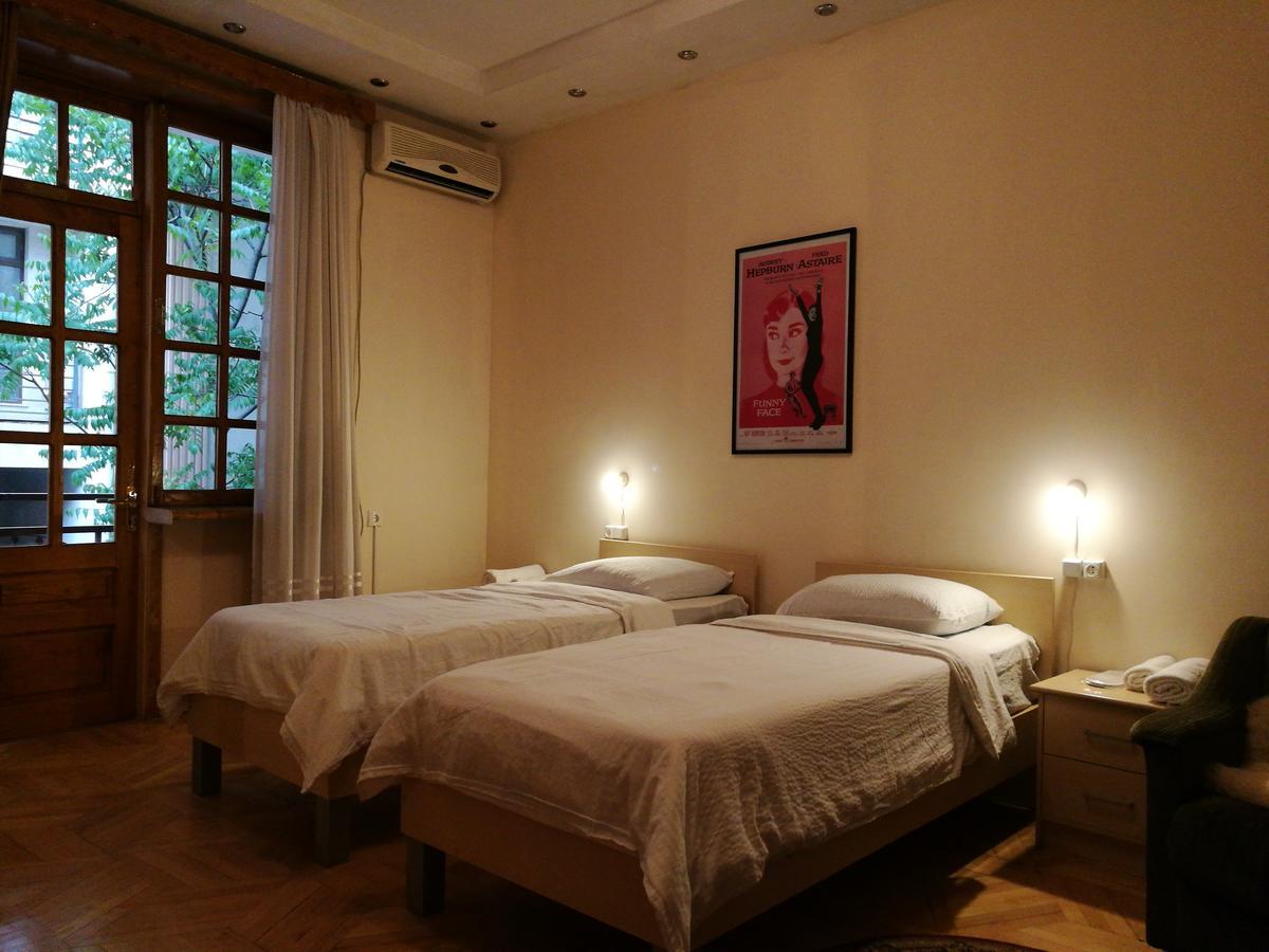 Hotel Salo Tbilisi Esterno foto